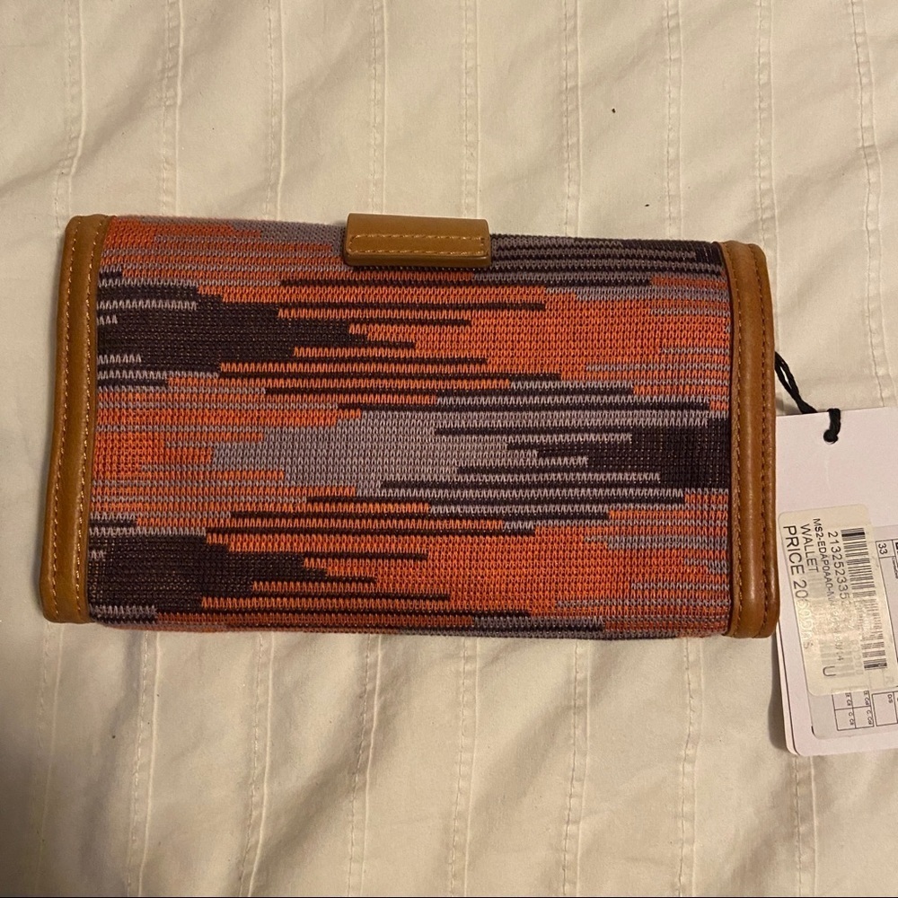 NWT AUTHENTIC‎ Missoni Wallet. Mint. Paid $285 - Picture 9 of 10